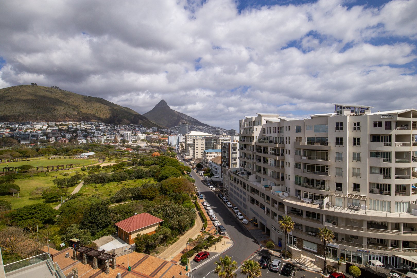 To Let 2 Bedroom Property for Rent in Mouille Point Western Cape